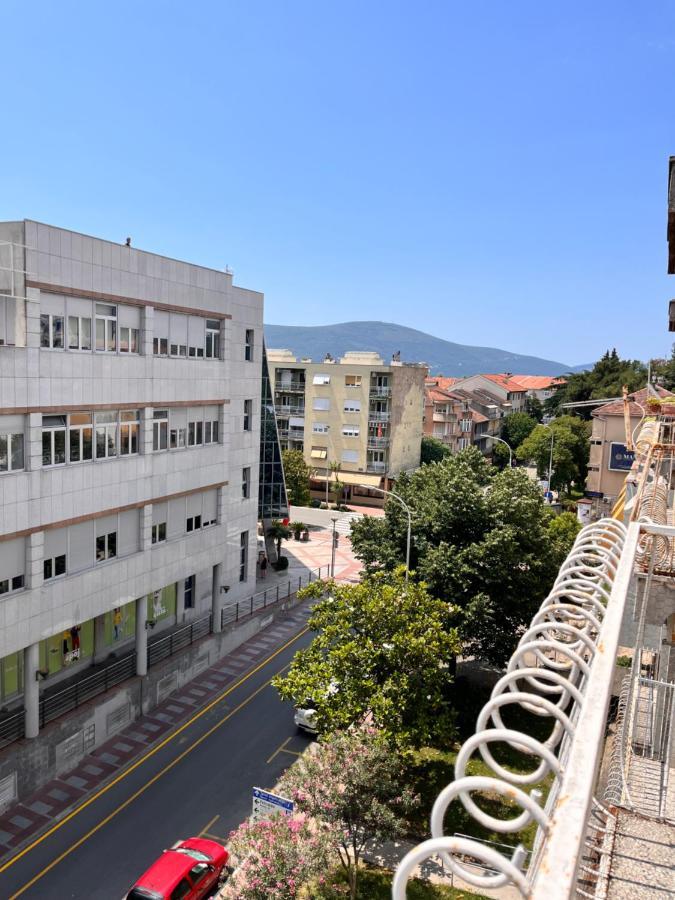 Mint Apartment Тиват Екстериор снимка