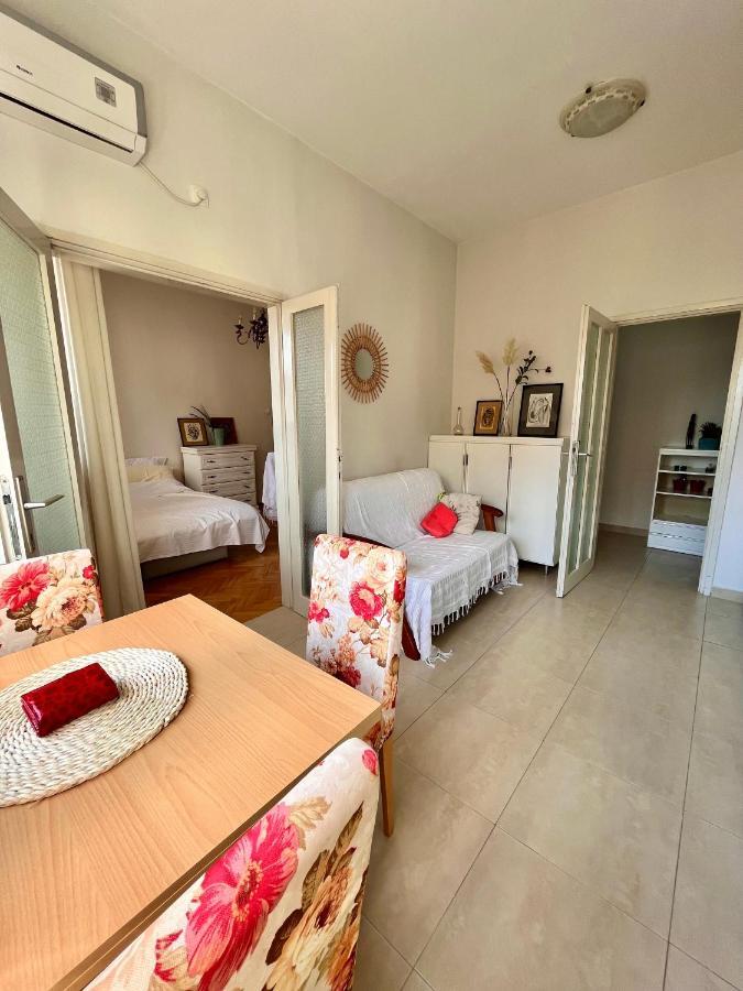 Mint Apartment Тиват Екстериор снимка