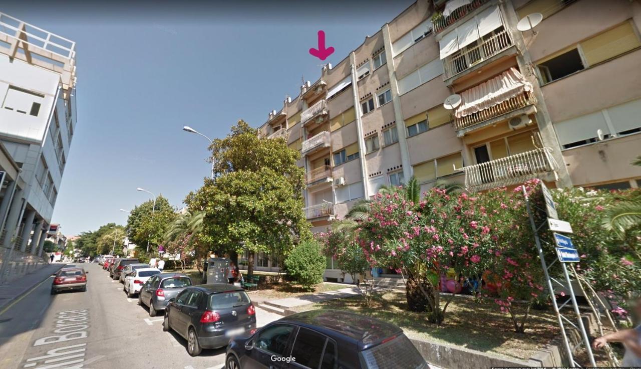 Mint Apartment Тиват Екстериор снимка
