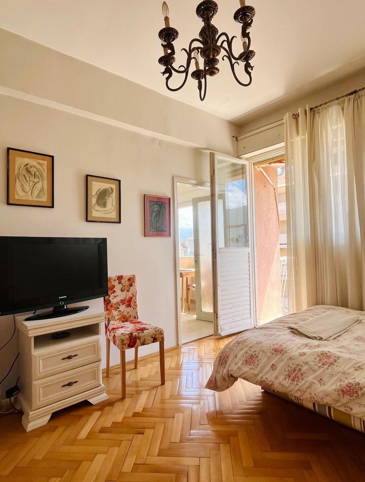 Mint Apartment Тиват Екстериор снимка
